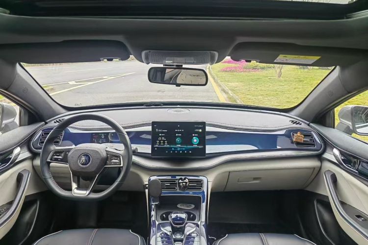 BYD Qin Plus 2022 #9 BYD Qin Plus 2022 car image #9