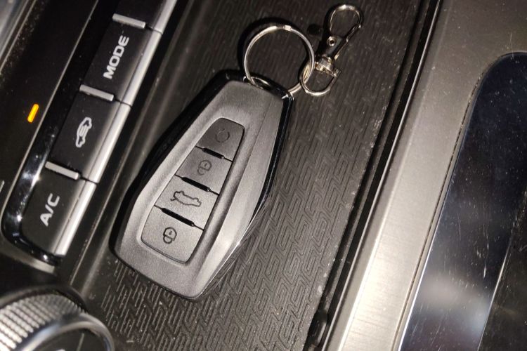 GEELY Coolray 2020 car image #9