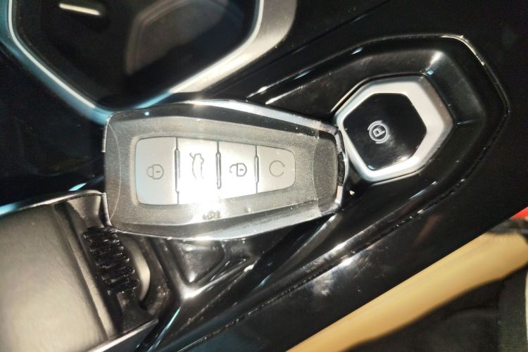 GEELY Boyue L 2022 car image #9