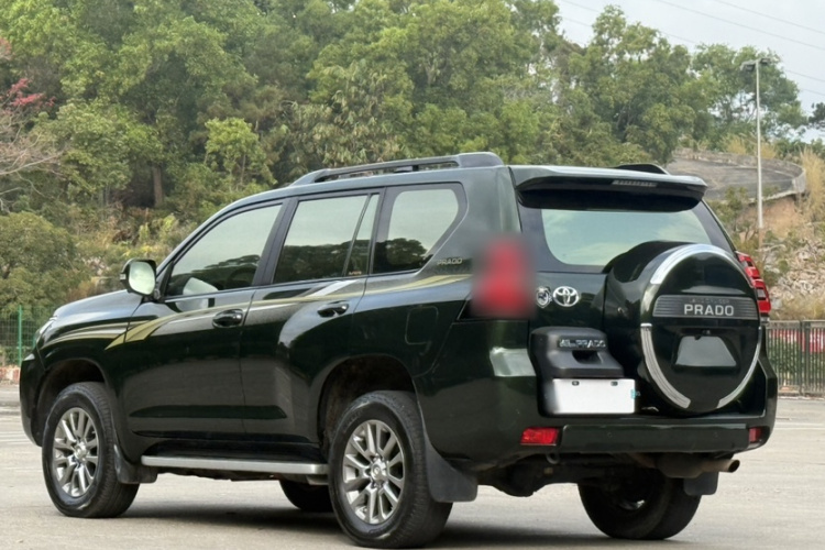 Toyota Land Cruiser Prado 2018 #9 Toyota Land Cruiser Prado 2018 car image #9