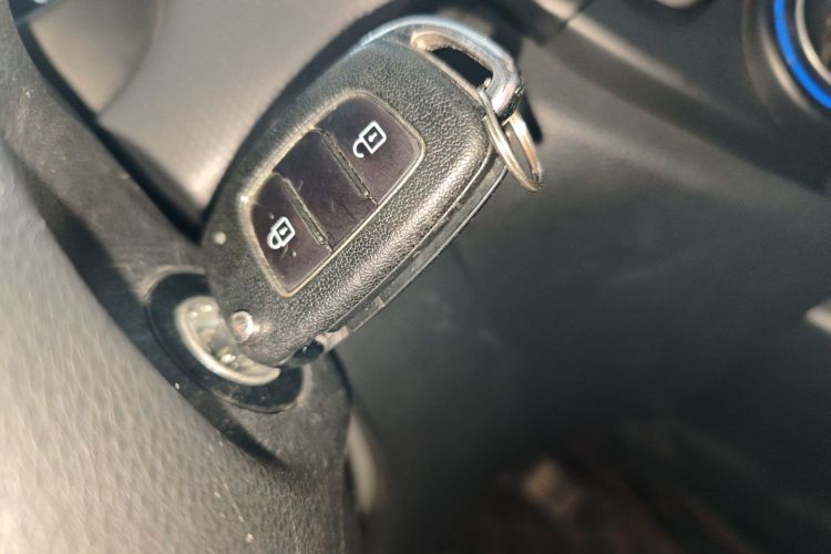 Hyundai Reina 2019 #9 Hyundai Reina 2019 car image #9