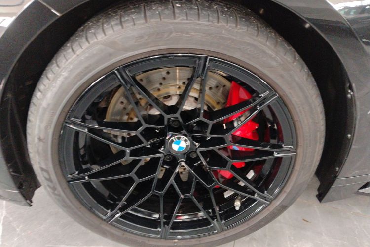 BMW M4 2024 immagine di auto #9