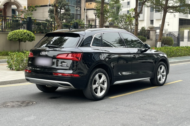 Audi Q5L 2020 car image #9