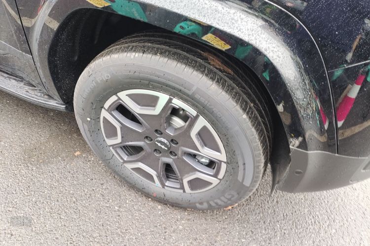 FangChengBao Tiger 7 2025 car image #9