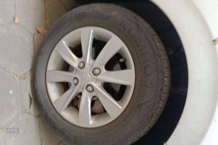 Hyundai Reina 2019 car image #9