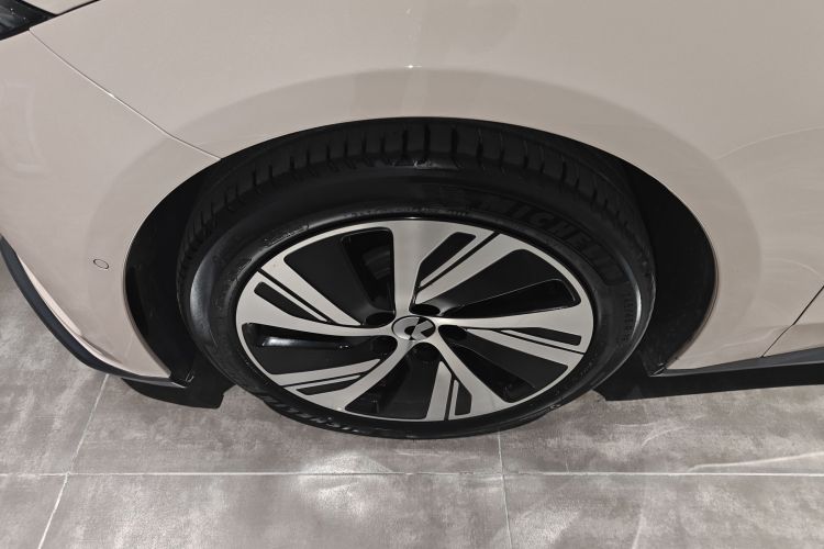 蔚来 蔚来ET5 2025 汽车图片 #9