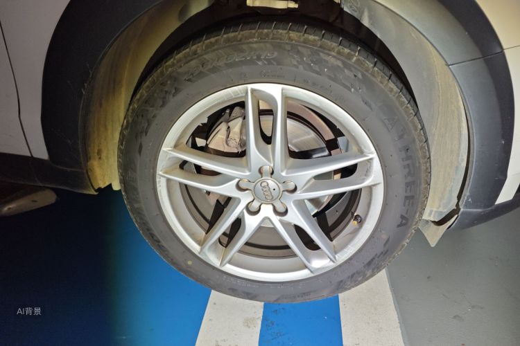 Audi Q5 2017 car image #9