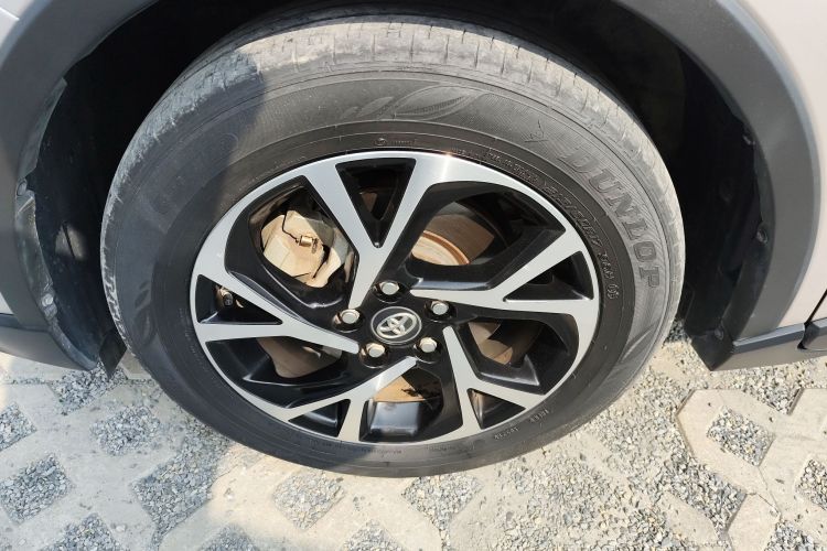 Toyota C-HR 2021 immagine di auto #9