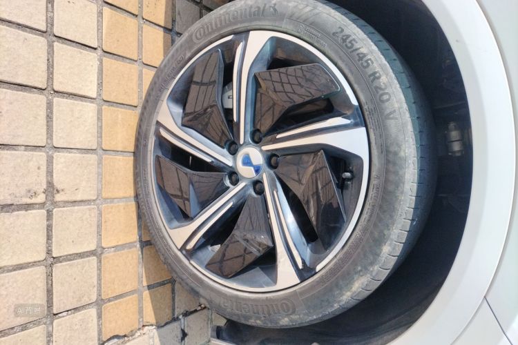 Denza N7 2023 car image #9