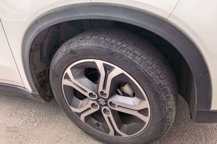 Suzuki Vitara 2016 image de voiture #9