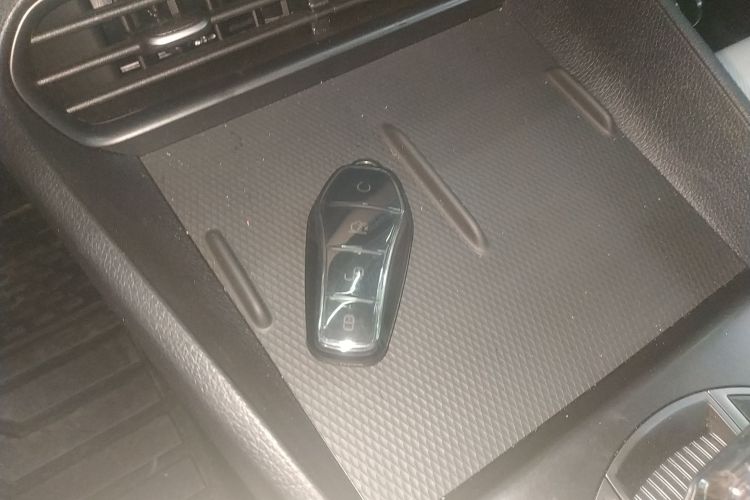 BYD Seal 05 DM-i 2025 immagine di auto #9