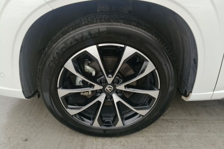 Changan UNI-Z PHEV 2024 #9 Changan UNI-Z PHEV 2024 car image #9