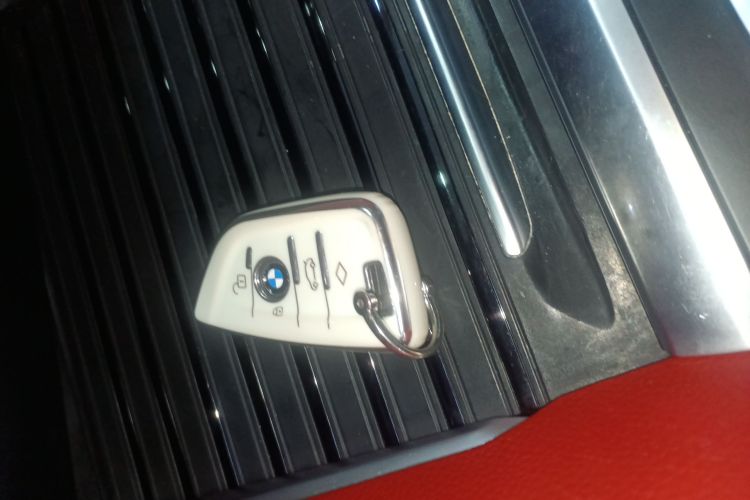 BMW 2020 car image #9
