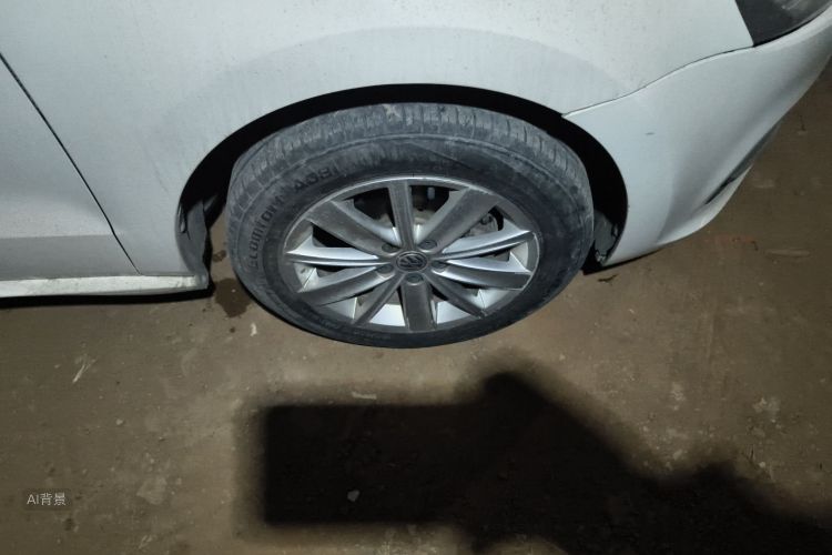 Volkswagen Polo 2014 car image #9
