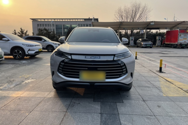 BYD Frigate 07 2023 immagine di auto #9