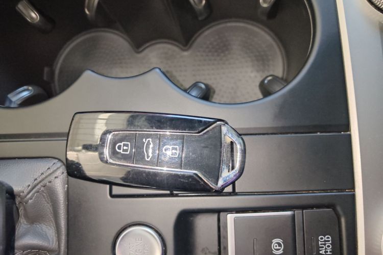 Volkswagen Touareg 2020 car image #9