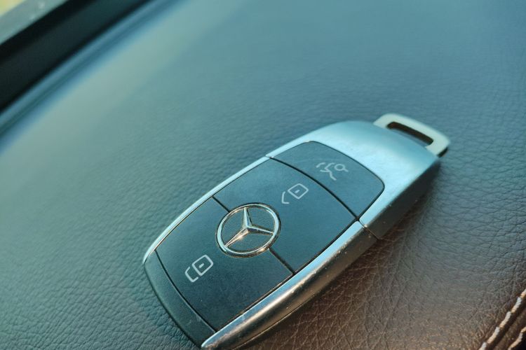 Mercedes-Benz GLC Class 2021 #9 Mercedes-Benz GLC Class 2021 car image #9