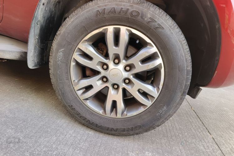 Ford Everest 2016 immagine di auto #9