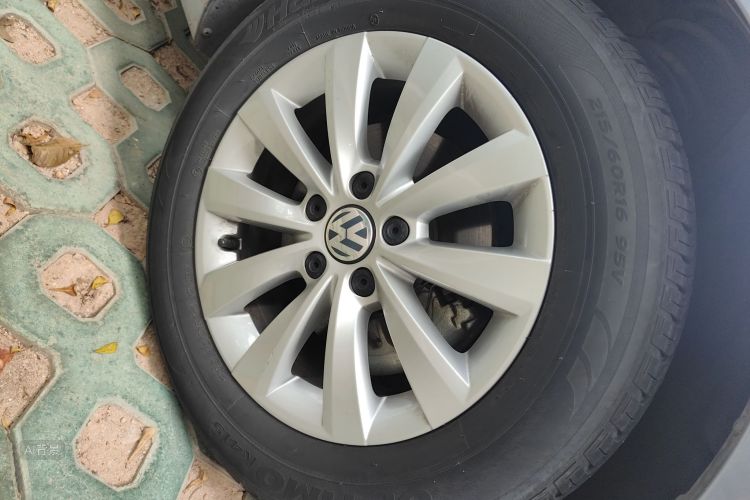 Volkswagen Beetle 2018 immagine di auto #9