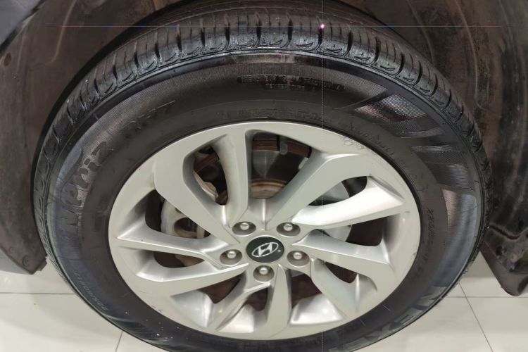 Hyundai Tucson 2017 car image #9