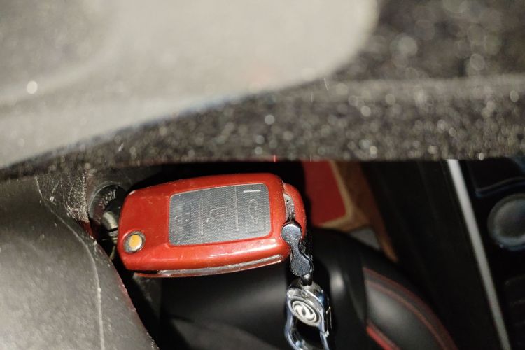 Forthing JOYEAR X5 2017 صورة سيارة #9