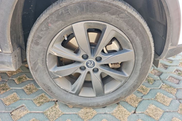 BYD Yuan New Energy 2020 car image #9