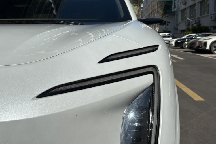 Avatr 07 2025 car image #9