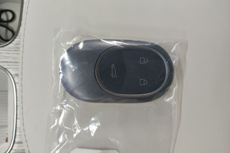 NIO ET7 2023 car image #9