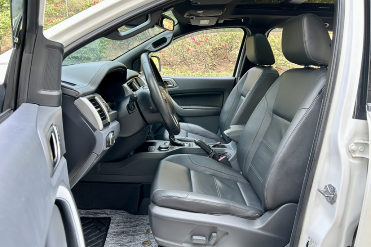 Ford Everest 2017 صورة سيارة #9