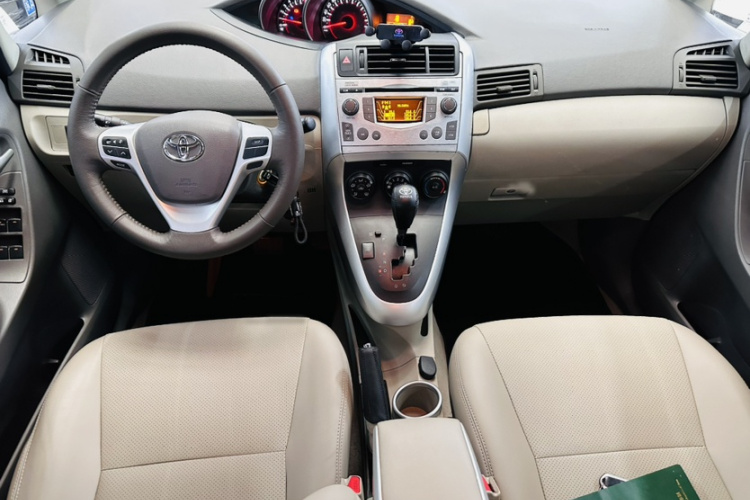 Toyota Verso 2019 #9 Toyota Verso 2019 imagen de coche #9