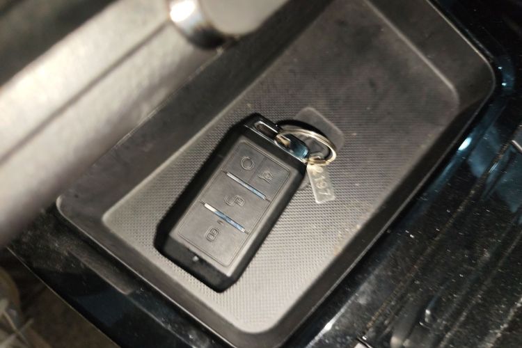 BYD Yuan New Energy 2021 car image #9