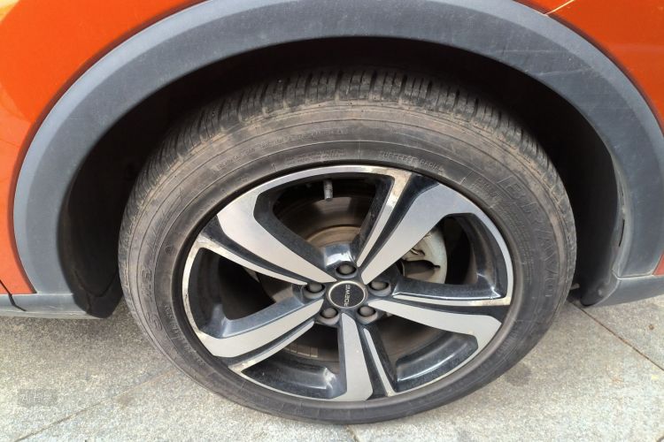 Roewe RX3 2021 car image #9