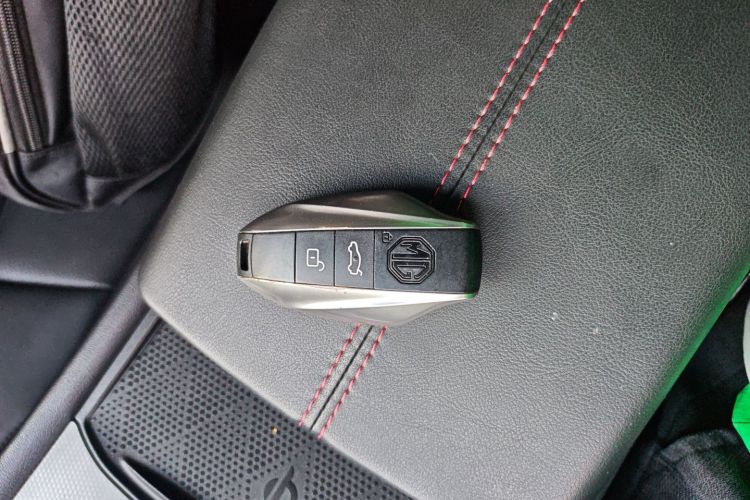 MG 7 2024 car image #9