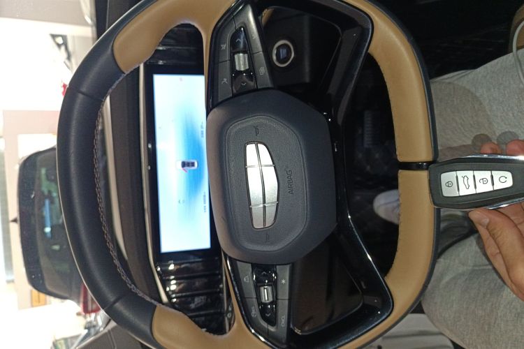 GEELY Boyue L 2023 immagine di auto #9
