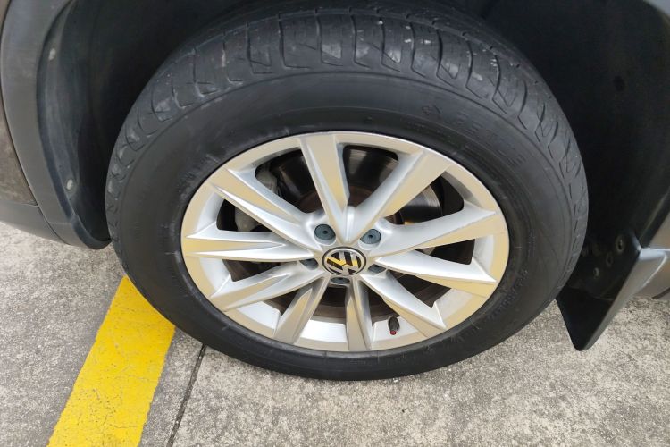 Volkswagen Tiguan 2017 #9 Volkswagen Tiguan 2017 car image #9