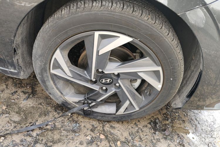 Hyundai Elantra 2023 car image #9