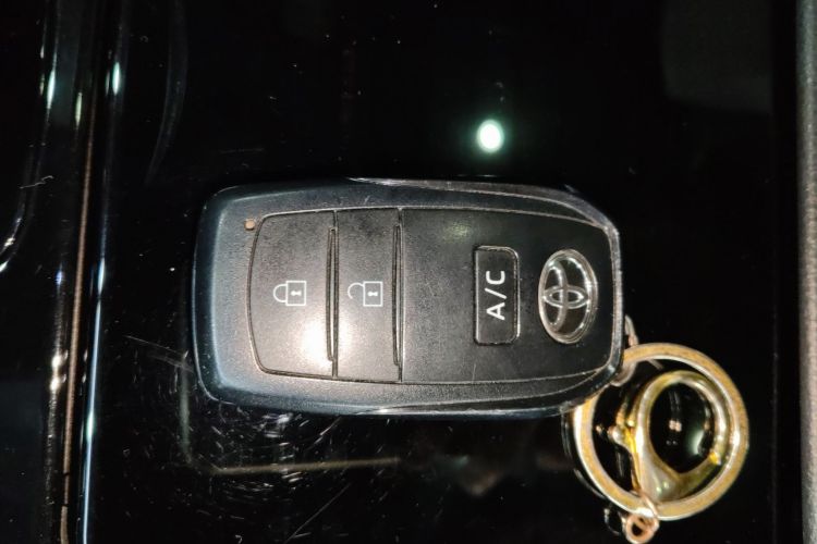 丰田 一汽丰田bZ4X 2022 汽车图片 #9