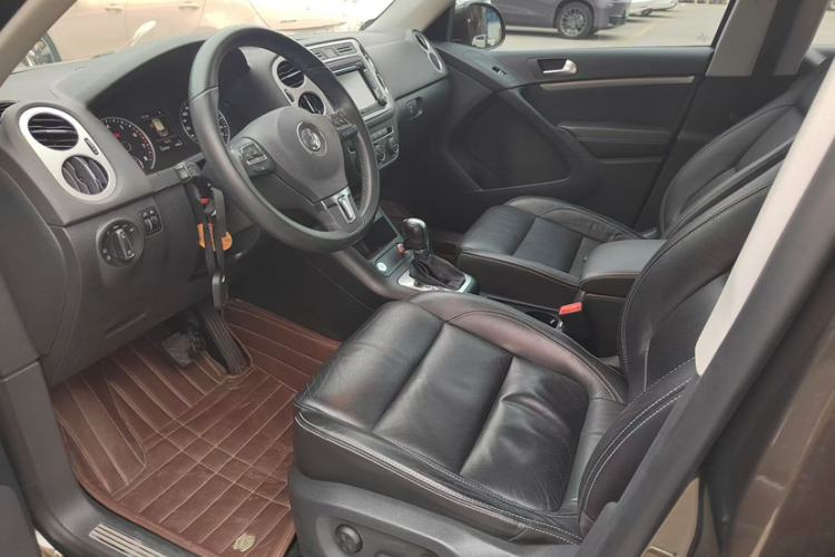 Volkswagen Tiguan 2016 car image #9