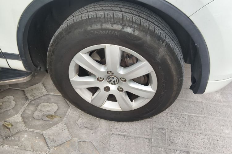 Volkswagen Touareg 2015 car image #9