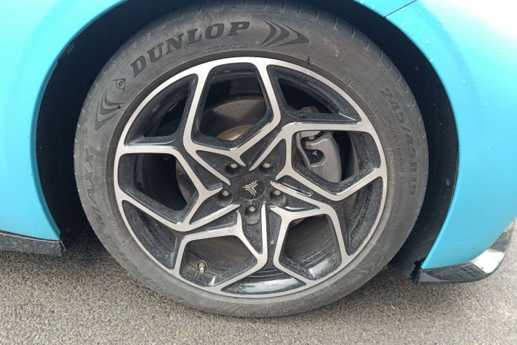 哪吒汽车 哪吒GT 2023 汽车图片 #9