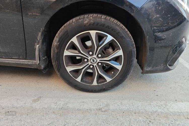 Forthing JOYEAR S50 2017 #9 Forthing JOYEAR S50 2017 car image #9