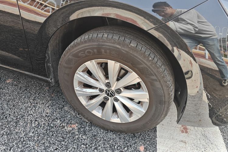 Volkswagen Lavida 2025 car image #9