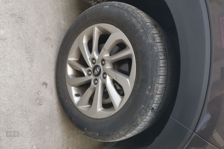 Hyundai Tucson 2017 car image #9