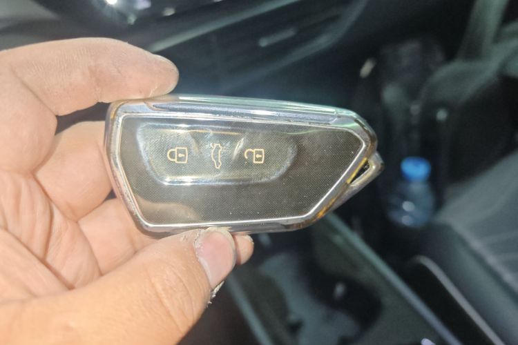 Volkswagen ID.3 2022 immagine di auto #9