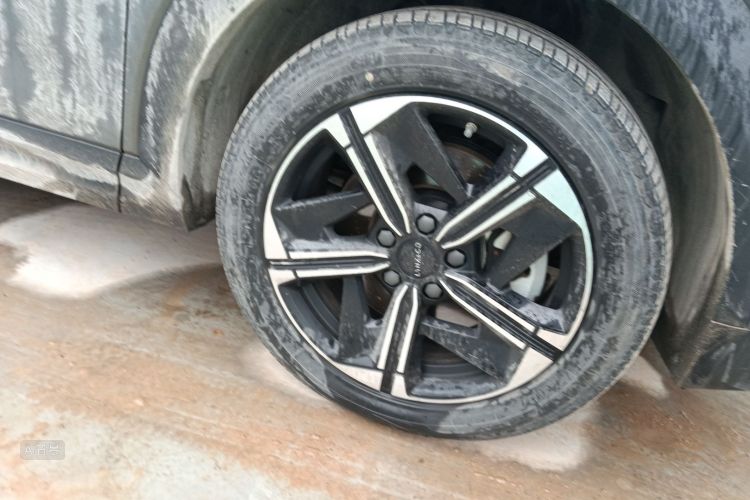 领克 领克06 EM-P 2025 汽车图片 #9