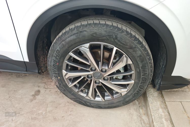 GEELY Coolray 2023 car image #9