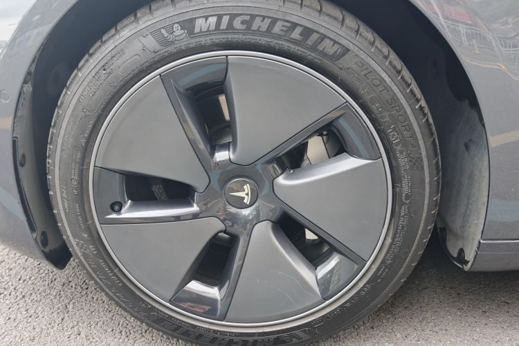 特斯拉 Model 3 2023 汽车图片 #9