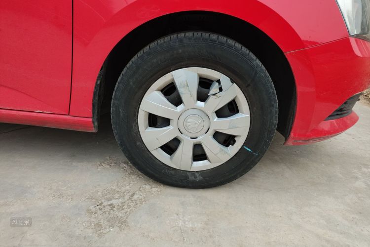 Skoda Fabia 2016 immagine di auto #9