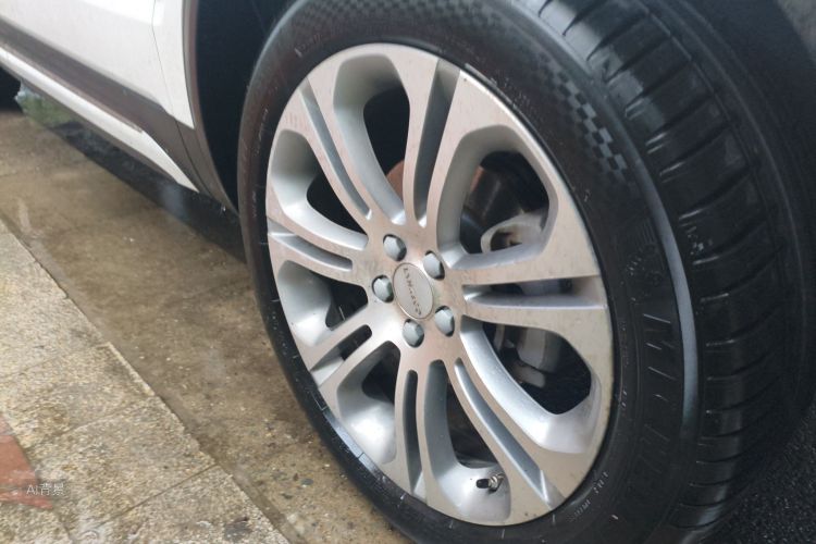 Lynk & Co 01 2019 car image #9