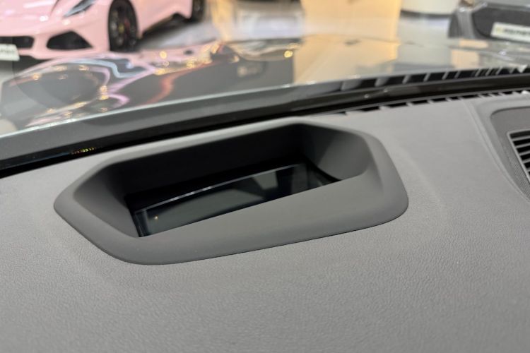 BMW M5 2018 car image #9